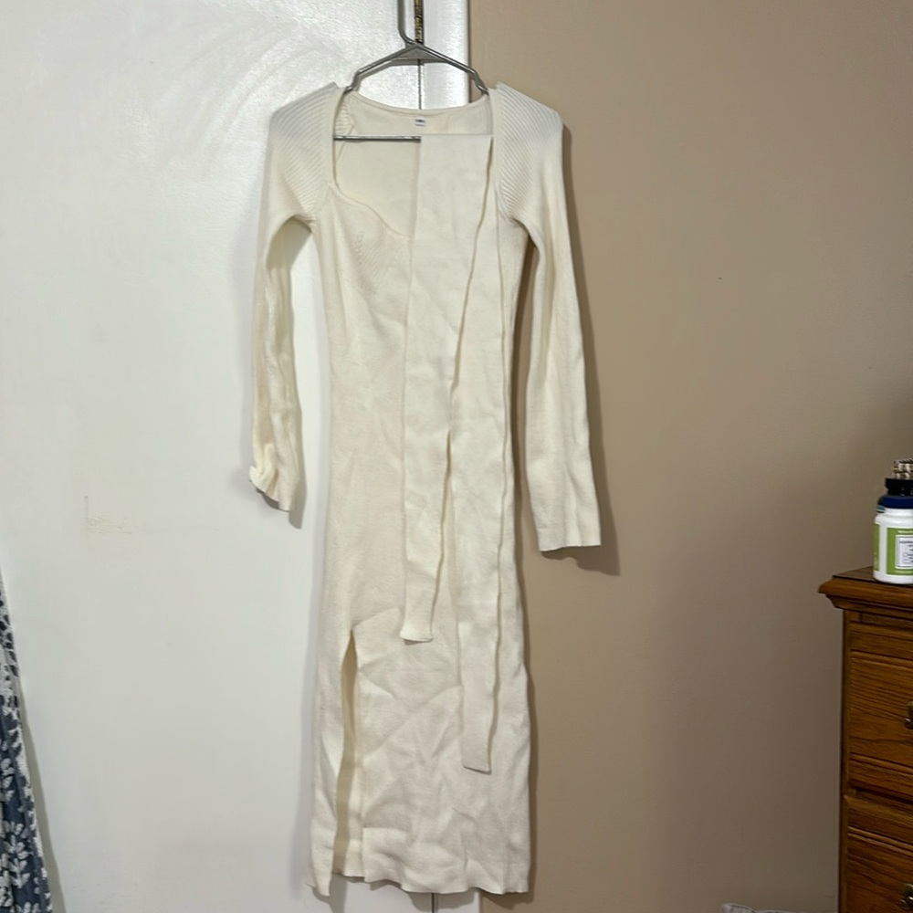 Small white Split dress